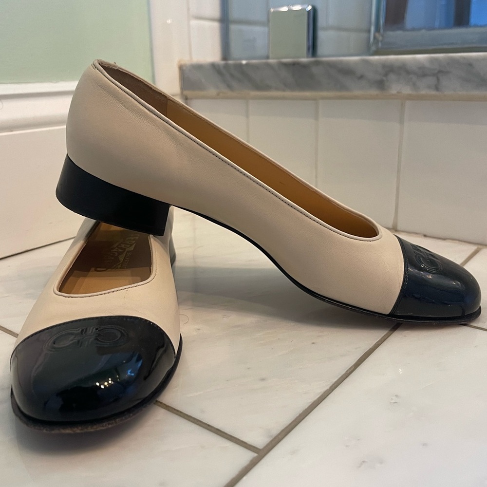Vintage Ferragamo Ballet Flats